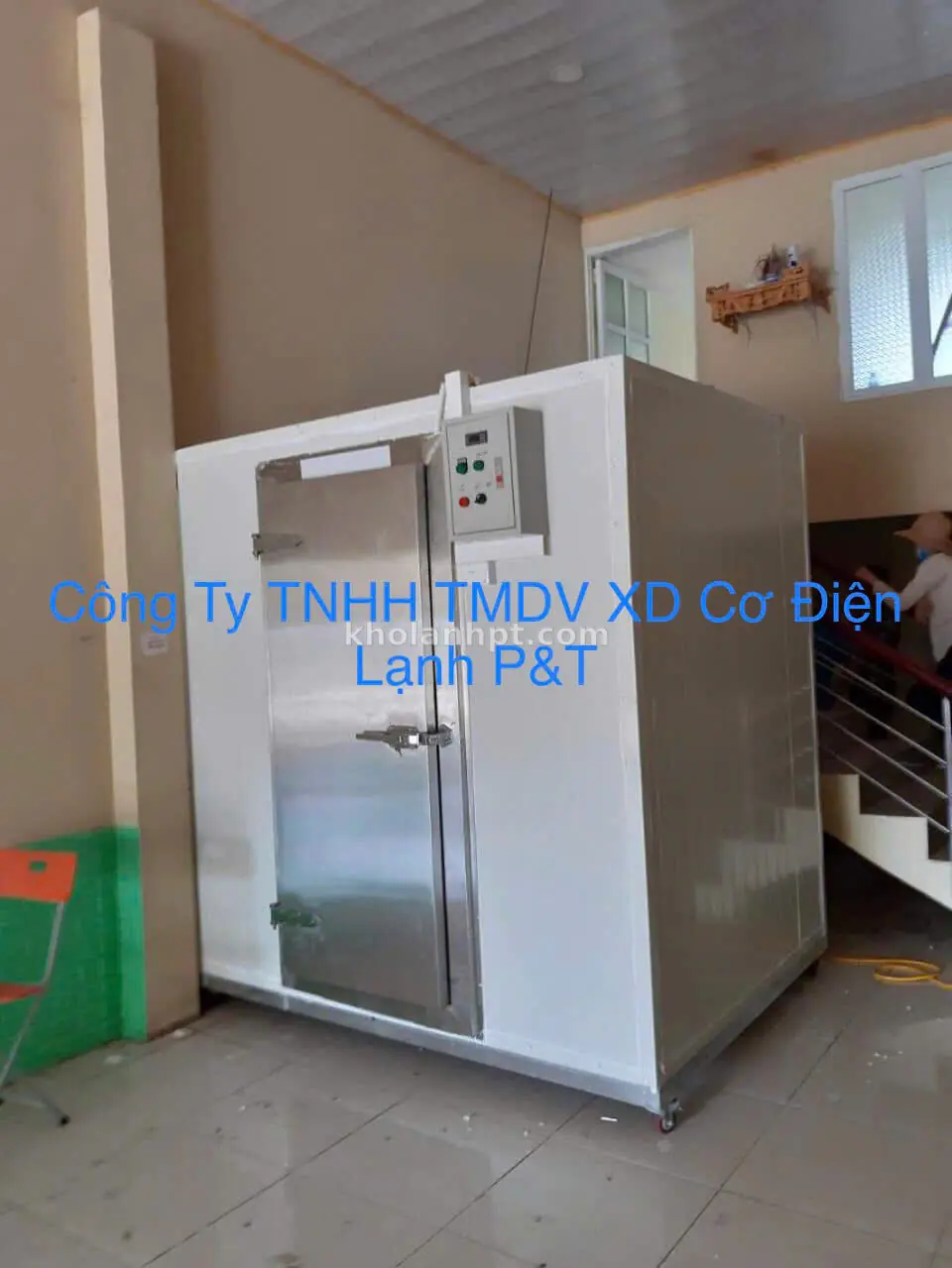 Cửa inox kho lạnh mini tại công trình
